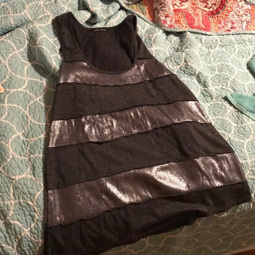 Grey tank top